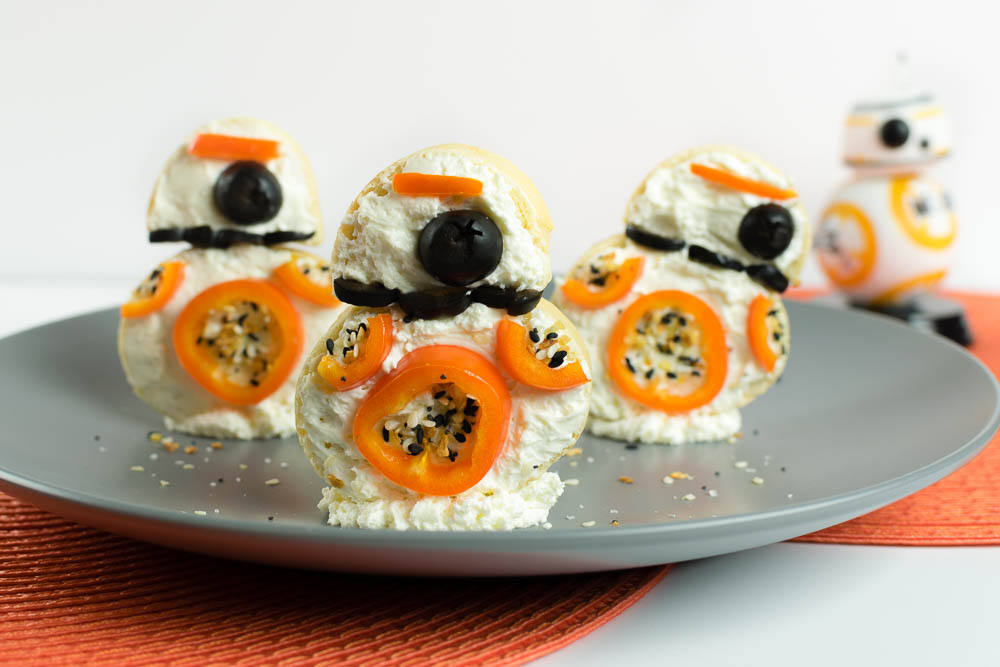 The Geeks have come up with a tasty and adorable way to celebrate the release of Star Wars: The Last Jedi, BB-8 Bruschetta! [sponsored] 2geekswhoeat.com #StarWarsRecipes #StarWars #GeekyFood #GeekyRecipes #BruschettaRecipes #BB8 #BrunchRecipes #Bruschetta #Brunch