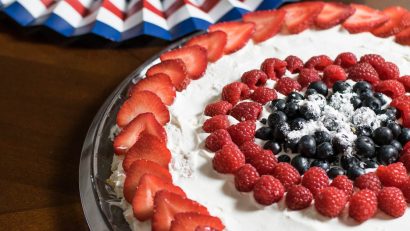 The Star Spangled Scoopable Cake is the perfect dessert for a patriotic or Avengers themed party. Inspired by Captain America it is perfect for the geek in your life! 2geekswhoeat.com #geek #dessert
