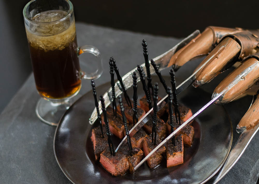 The Geeks' Guide to Throwing a Horror Movie Themed Party