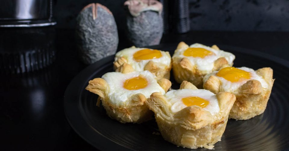 Movie Recipes | Breakfast Recipes | The Geeks have created a breakfast item inspired by Alien: Covenant, Xenomorph Egg Cups. 2geekswhoeat.com
