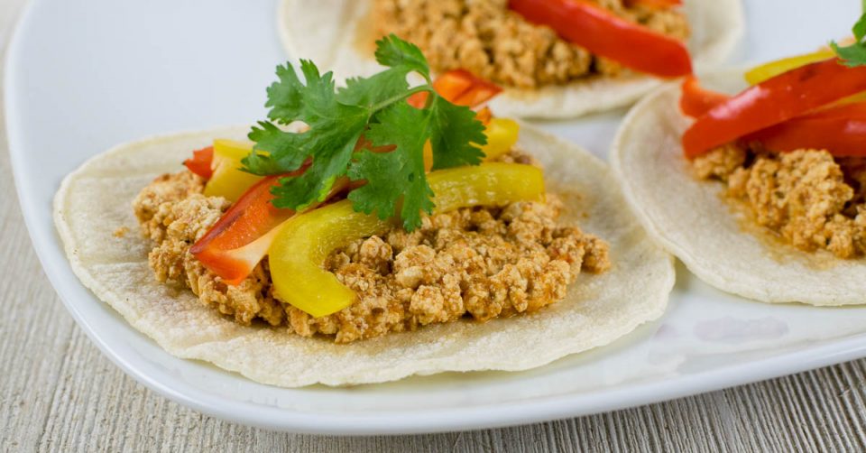 Vegan Recipes | Tacos | Healthy Recipes| Inspired by their busy schedule, The Geeks have created a quick and easy Vegan Tofu Taco recipe featuring Simply Organic Southwest Taco Simmer Sauce! [ad]