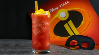 The Geeks have created a brand new recipe to celebrate the highly anticipated release of The Incredibles 2! This Super Slush is not only tasty but healthy too! 2geekswhoeat.com #PixarRecipes #DisneyRecipes #HealthyTreats #Snacks #Breakfast