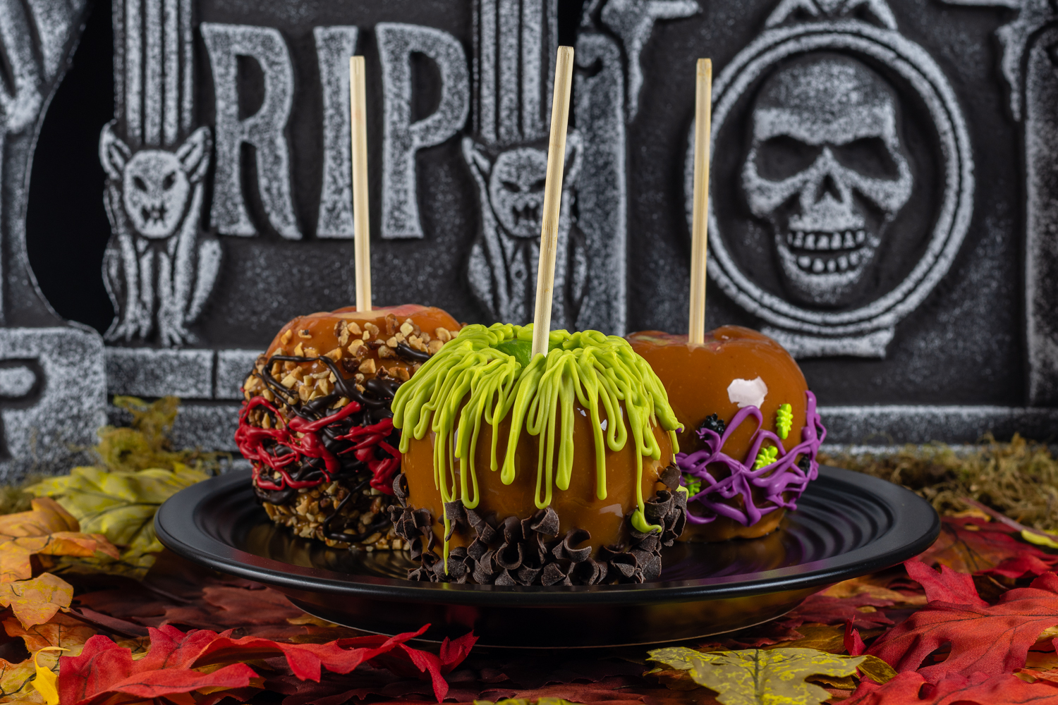 Caramel Apples | Disney Recipes | Halloween Recipes | The Geeks are celebreating Halloween early with their recipe for Sanderson Sisters' Caramel Apples inspired by the Disney film Hocus Pocus! [sponsored] 2geekswhoeat.com 