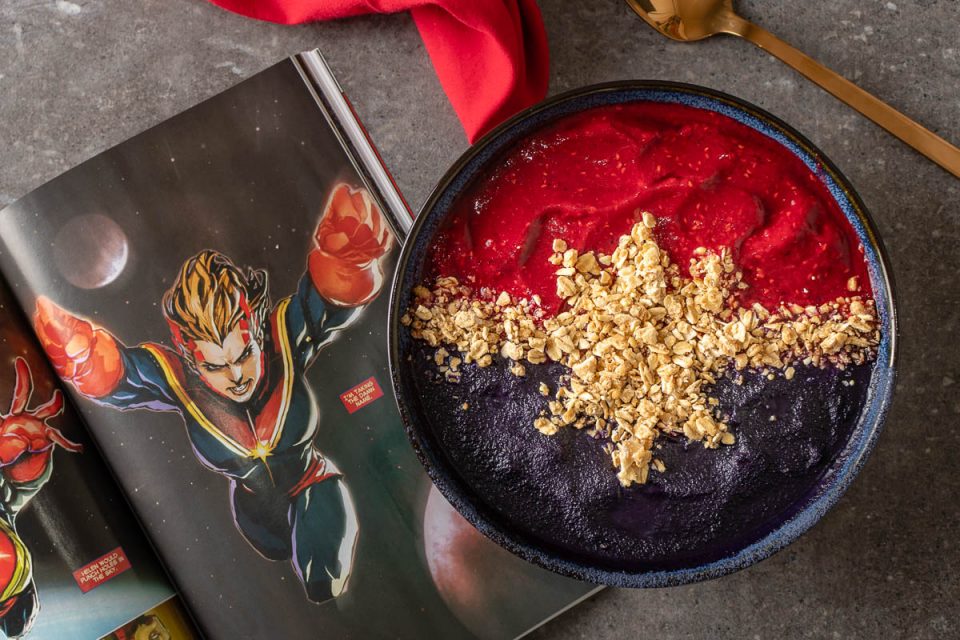 Go Higher Further Faster with The Geeks' latest recipe inspired by Captain Marvel, Higher Further Faster Smoothie Bowls! 2geekswhoeat.com #CaptainMarvelRecipes #MarvelRecipes #SmoothieBowl #GeekyRecipes #Marvel #ComicBookRecipes #MCU #Breakfast #HealthyBreakfast