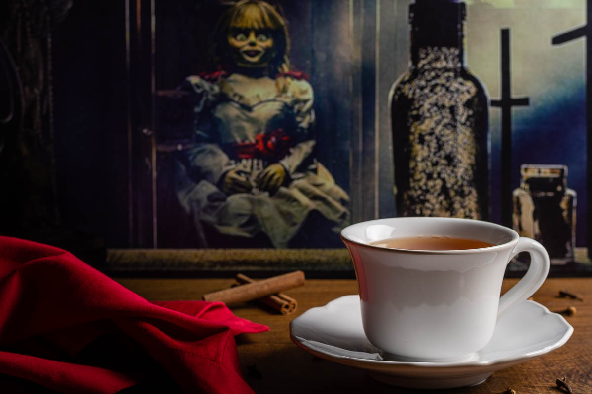 Horror Food | Horror Recipes | Apple Cider | Inspired by Annabelle Comes Home, The Geeks have created a new recipe for Spirit Soothing Cider, perfect to calm your nerves after a scary movie! 2geekswhoeat.com
