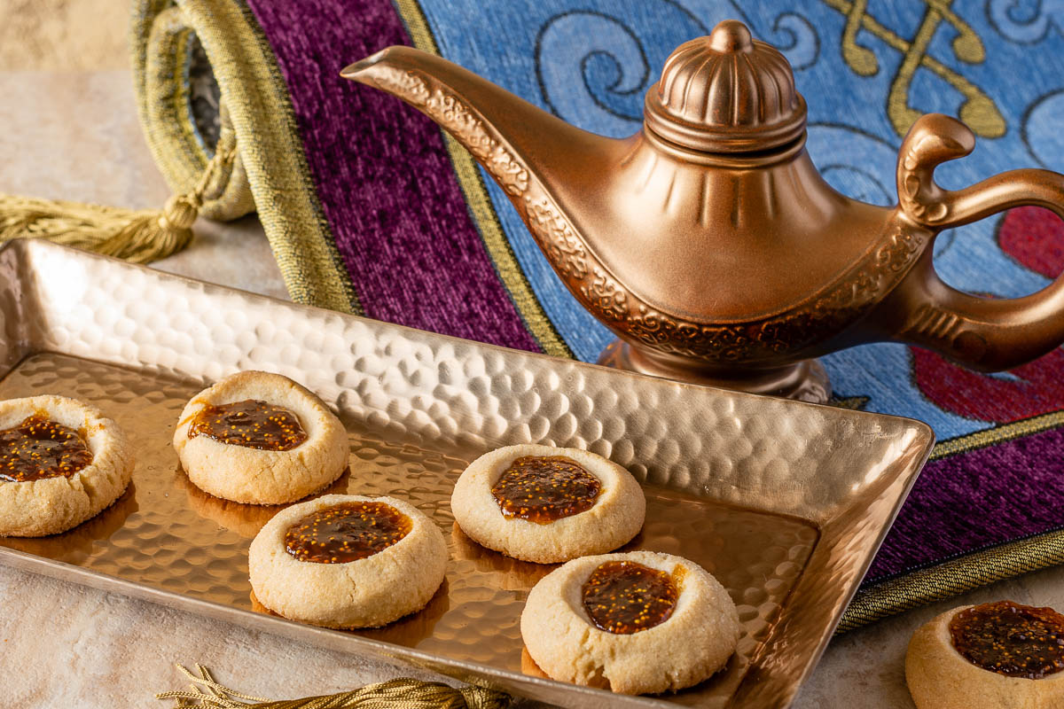 [AD] Aladdin | Disney Recipes | Cookie Recipes | Movie Night| Celebrate the home release of Disney's live-action rendition of Aladdin with The Geeks' latest recipe for Genie's Fig Jam Cookies! 2geekswhoeat.com