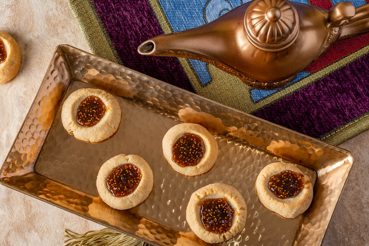 [AD] Aladdin | Disney Recipes | Cookie Recipes | Movie Night| Celebrate the release of Disney's live-action rendition of Aladdin with The Geeks' latest recipe for Genie's Fig Jam Cookies! 2geekswhoeat.com