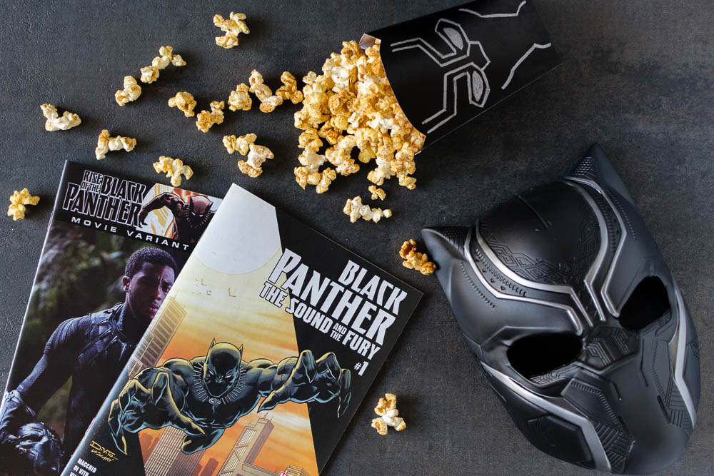 The Geeks celebrate the world of Wakanda and the Black Panther movie with a Berbere Spiced Popcorn recipe! 2geekswhoeat.com #BlackPanther #MarvelRecipes #ComicBookRecipes #PopcornRecipes #GeekyRecipes #Marvel