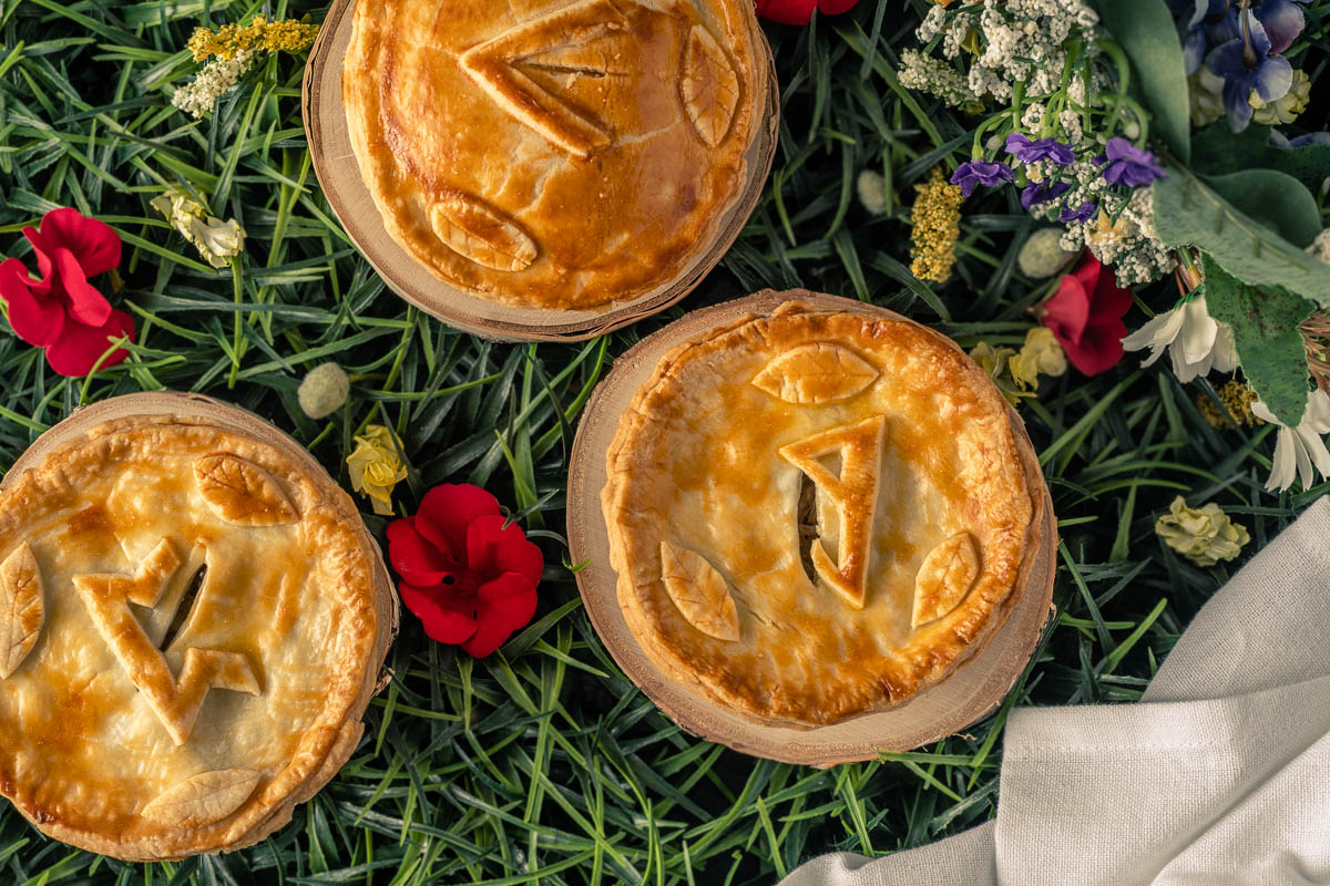 To mark the blu-ray release of Midsommar, The Geeks have created 2 brand new recipes, the 1st of which is Hårgan Meat Pies similar to those seen in the movie! 2geekswhoeat.com #Midsommar #HorrorMovieRecipes #HalloweenRecipes #Halloween #MidsommarRecipes