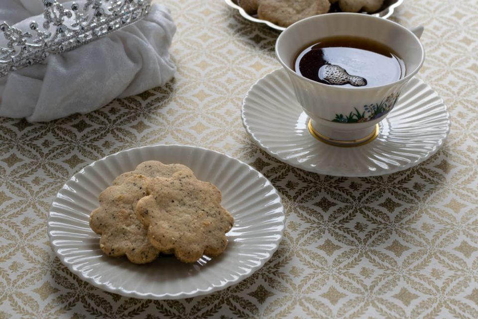 Inspired by the Netflix hit show, The Crown, The Geeks have whipped up a batch of Royal-Tea Cookies so good that they are fit for royalty! 2geekswhoeat.com #Netflix #TheCrown #Cookies #Baking #BakingRecipes #CookieRecipes #Tea #TeaTime