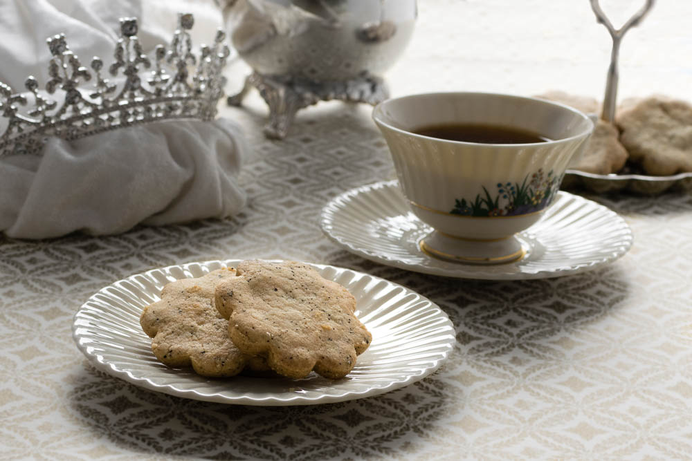Inspired by the Netflix hit show, The Crown, The Geeks have whipped up a batch of Royal-Tea Cookies so good that they are fit for royalty! 2geekswhoeat.com #Netflix #TheCrown #Cookies #Baking #BakingRecipes #CookieRecipes #Tea #TeaTime