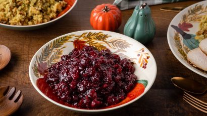 Inspired by Hulu's latest installment of Into the Dark, Pilgrim, The Geeks have a new Thanksgiving recipe for Cody's Cranberry Sauce that's sure to impress. 2geekswhoeat.com #Thanksgiving #CranberrySauce #Hulu #Pilgrim #SideDishes #Vegan #Vegetarian