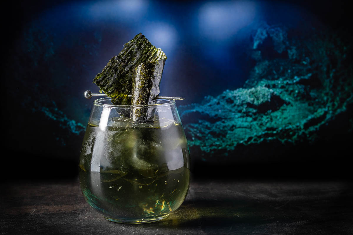 Inspired by the new thriller Underwater from 20th Century Fox, The Geeks have come up with a seaweed infused scotch cocktail called The Briny Deep! 2geekswhoeat.com #cocktails #MovieRecipes #Scotch #Underwater #HomeBar #Seaweed
