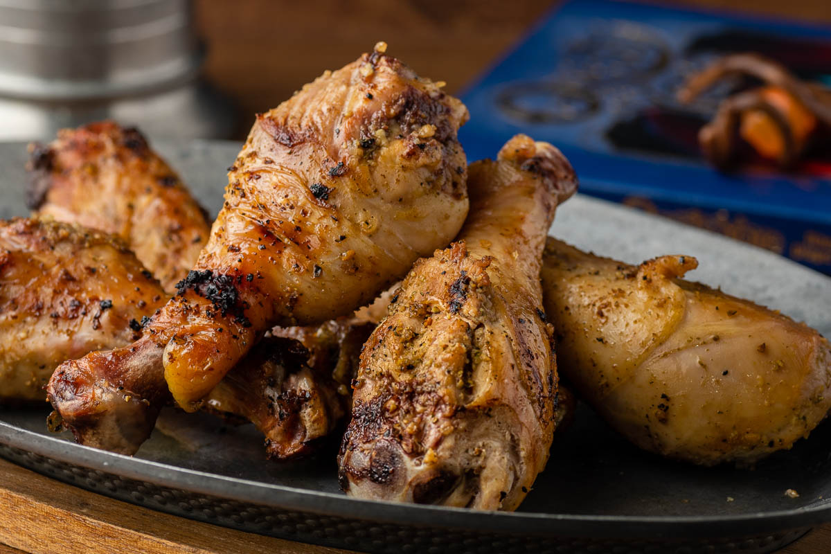 In celebration of the release of Pixar's latest film Onward, The Geeks have created a recipe for Manticore Tavern Drumsticks, inspired by Corey's tavern. 2geekswhoeat.com #PixarFood #Onward #OnwardRecipes #GeekyFood #GeekyRecipes #DisneyFood #DisneyRecipes #Chicken #FamilyFriendlyRecipes #KidFriendly #HealthyRecipes