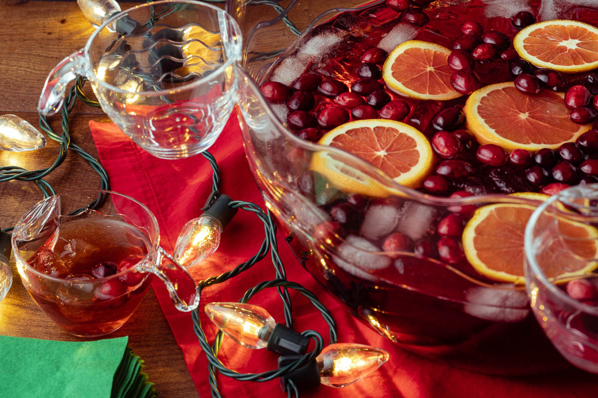 The Geeks have come up with one more recipe in time for Christmas, Shari's Famous Punch inspired by the holiday horror hit, Secret Santa! 2geekswhoeat.com #HolidayRecipes #HorrorMovieRecipes #DrinkRecipes #HolidayPunch #ChristmasRecipes #SecretSanta