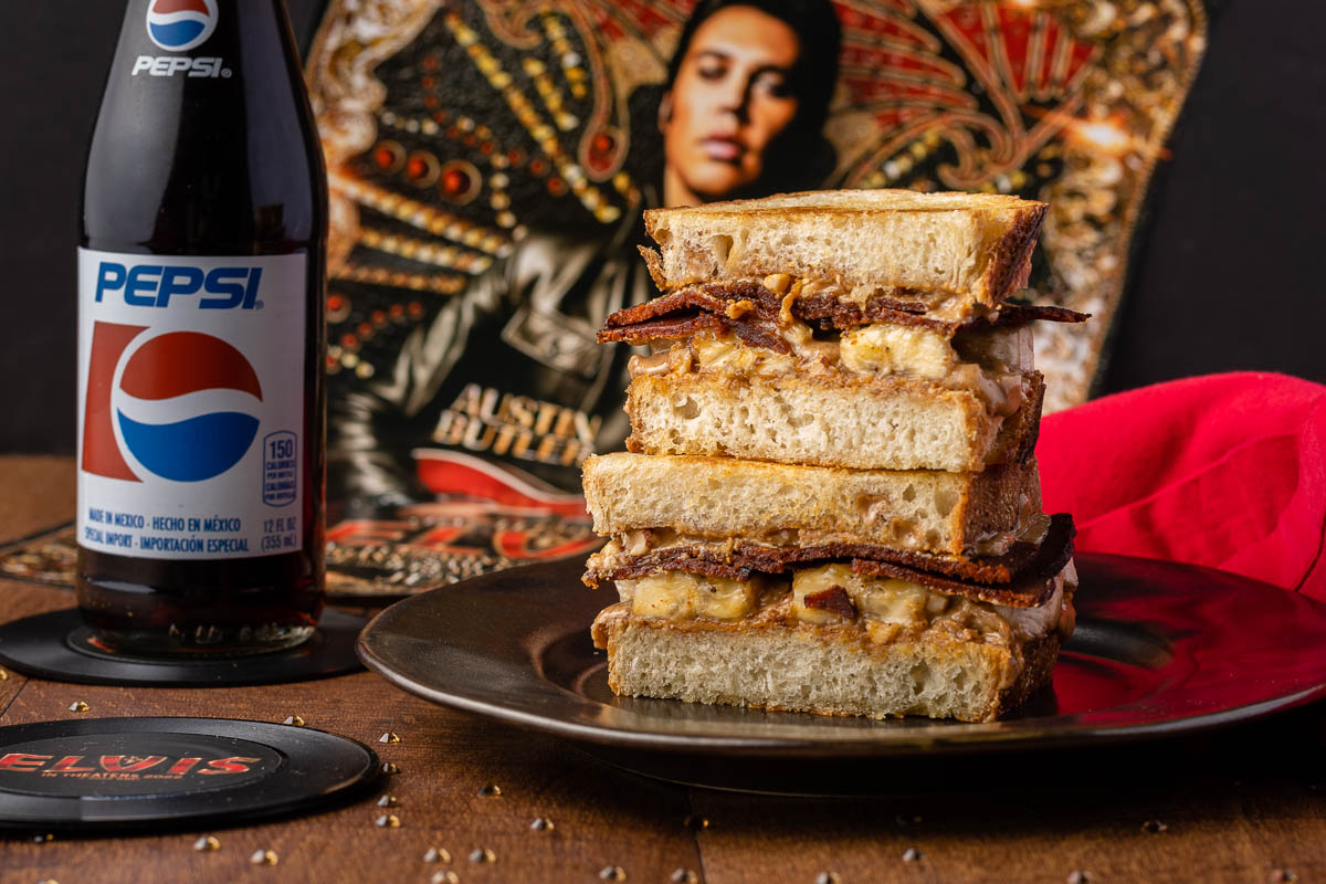 To celebrate the release of Baz Luhrmann's Elvis, The Geeks have veganized The King's iconic Fool's Gold Loaf Sandwich! 2geekswhoeat.com #Elvis #VeganRecipes #VeganSandwiches #MovieNight #MovieFood 
