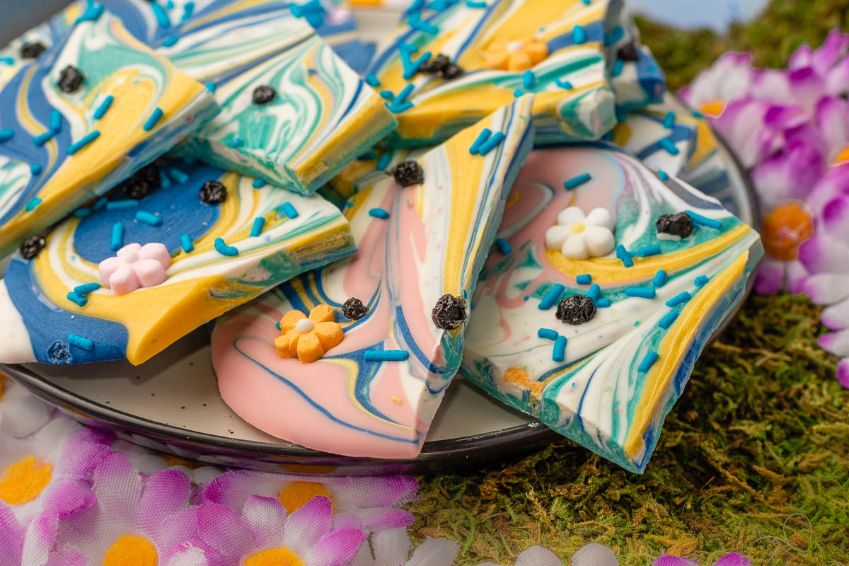 Inspired by the newest iteration of The Smurfs, The Geeks have created Blossom's Blueberry Bark inspired by one of the new characters. [Sponsored] 2geekswhoeat.com #FamilyFun #FamilyRecipes #TheSmurfs #MovieNightIdeas