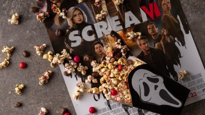 The Scream franchise is returning to theaters with Scream VI and The Geeks are ready with a brand new recipe for Scream Snack Mix! 2geekswhoeat.com #HorrorMovies #HorrorRecipes #Scream #GeekyRecipes #PopcornRecipes